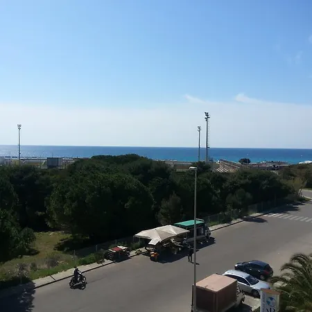 Lungomare Apartment *